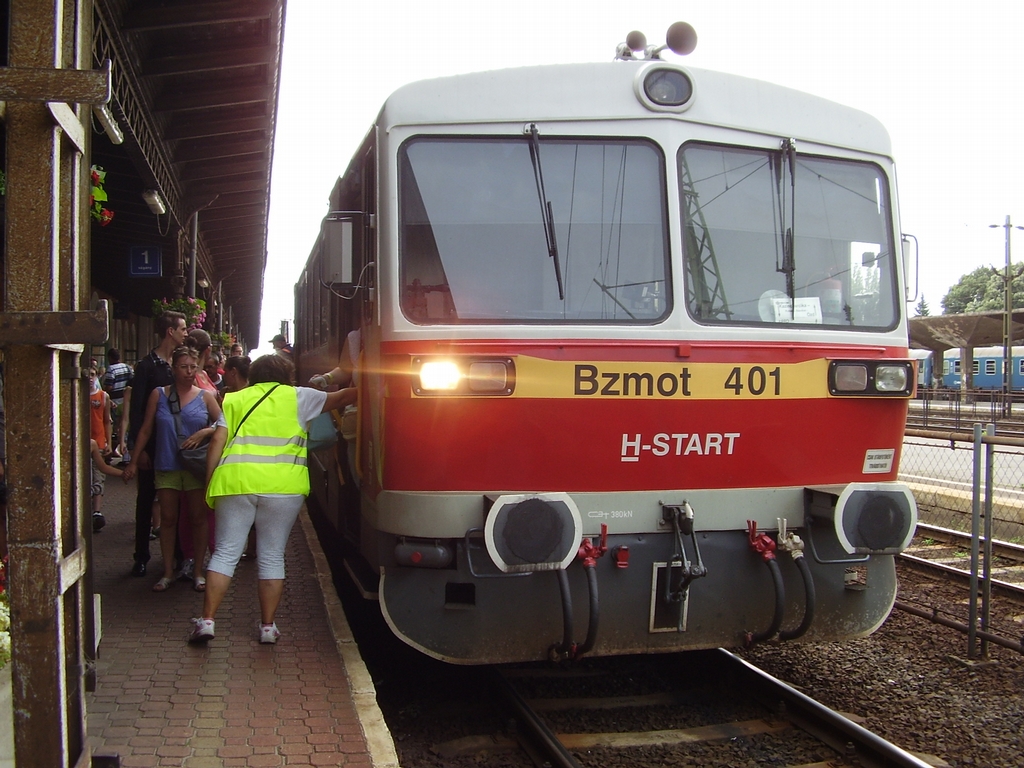 A 401-es Bzmot pendlizett a Tiszai pályaudvar és a fűtőház között