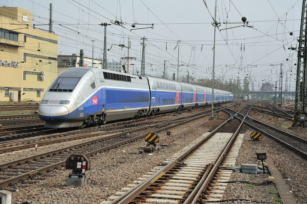 Egy Euroduplex halad a németországi Mannheimnál. 2019-ig még több mint hetvenet vesz át belőlük az SNCF<br>(fotó: Sascha Plane-Train-Spotter, Flickr)