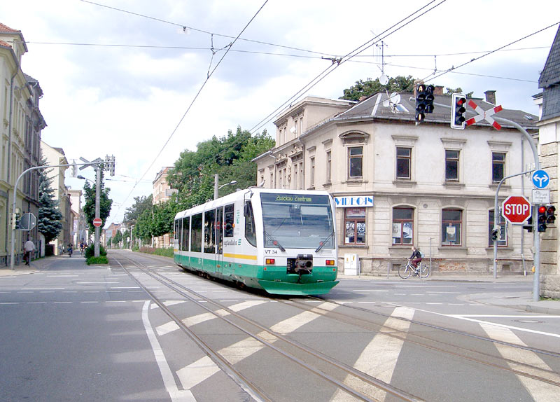 Zwickau, tramtrain drót alatt. Vajon mikor közlekedik majd ehhez hasonló Szeged és Hódmezővásárhely között? (illusztráció: wikipédia)