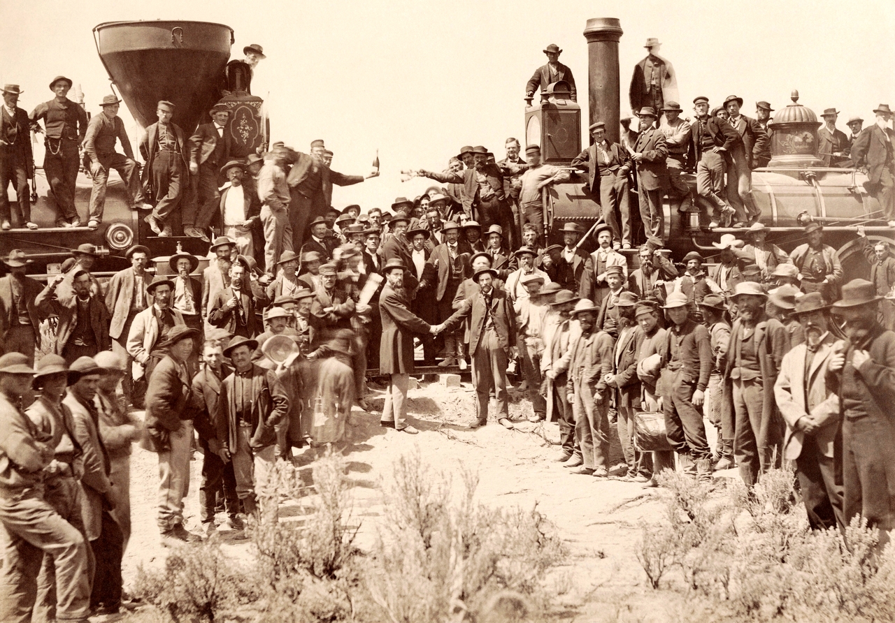 Amikor összeért a transzkontinentális vasút az Amerikai Egyesült Államokban 1869. május 10-én (fotó: Wikipédia/Andrew J. Russel, Dale egyetemi könyvtár)