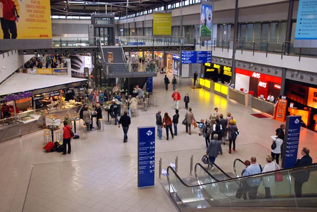 1995-ben adták át az új terminált <br />Fotók: Leipzig/Halle Airport)