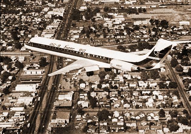 Az MD-80-as 13 méterrel volt hosszabb, mint az első DC-9-10-es alaptípus