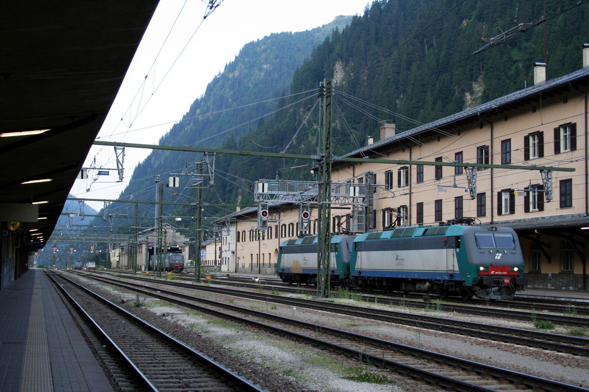 Brenner állomáson olasz gépek várnak bevetésre