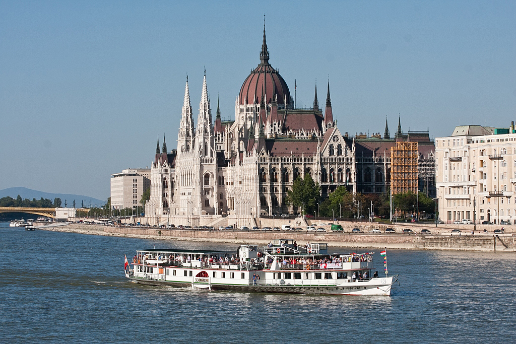 IHO - Hajózás - A Schönbrunn Budapesten