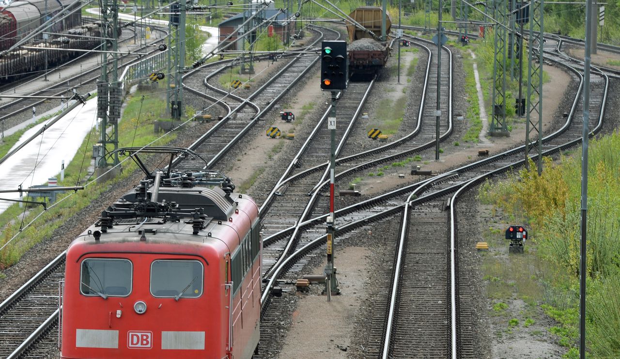 München, rendező-pályaudvar május 4-én. Gyakorlatilag az összes tehervonat megállt hétfőn. A képre kattintva galéria nyílik (fotók: Daily Mail)