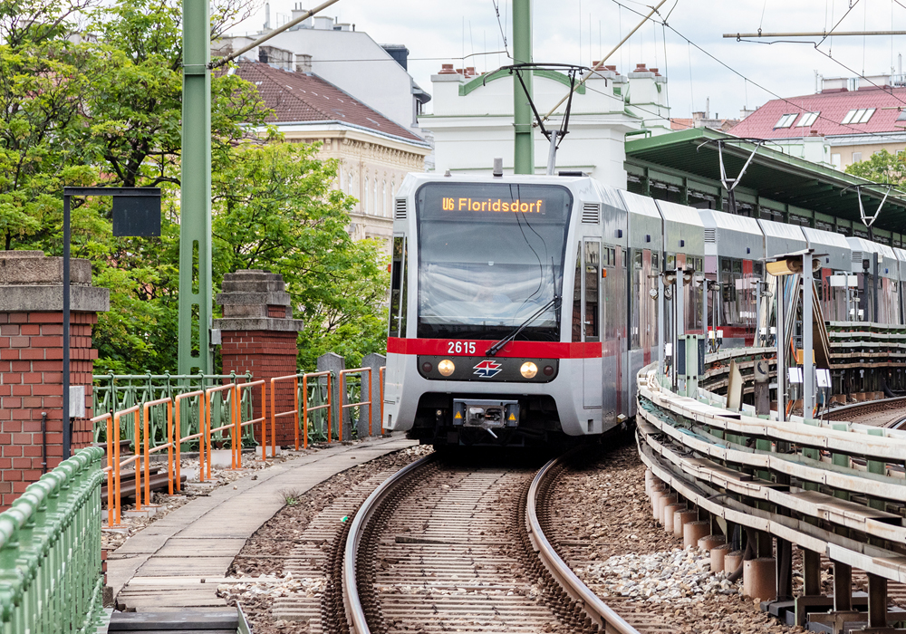U6 metrószerelvény indul Floridsdorf felé (fotó: Wiener Linien/Helmer)