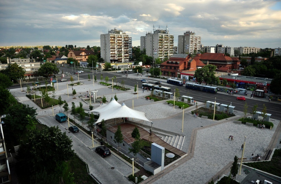 Rákoskeresztúr központja. Nem kifejezetten az a városias sűrűség, amely metróért kiált (forrás: ittlakunk.hu)