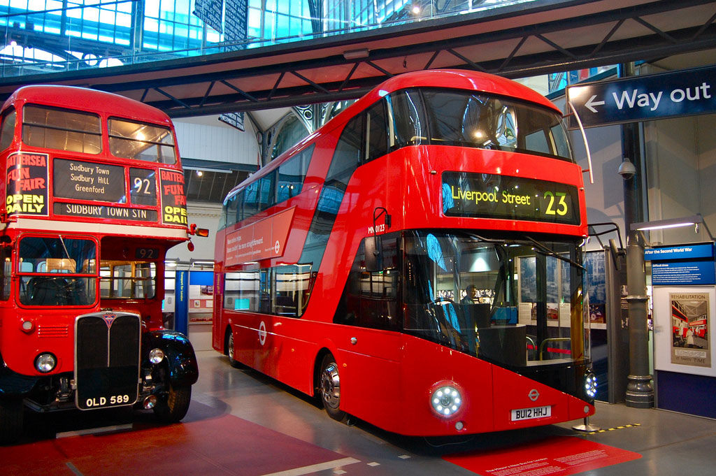 Az új busz életnagyságú modellje az actoni tömegközlekedési múzeumban<br/>A képre kattintva galéria nyílik!<br/>(fotó: flickr/MagnusD)