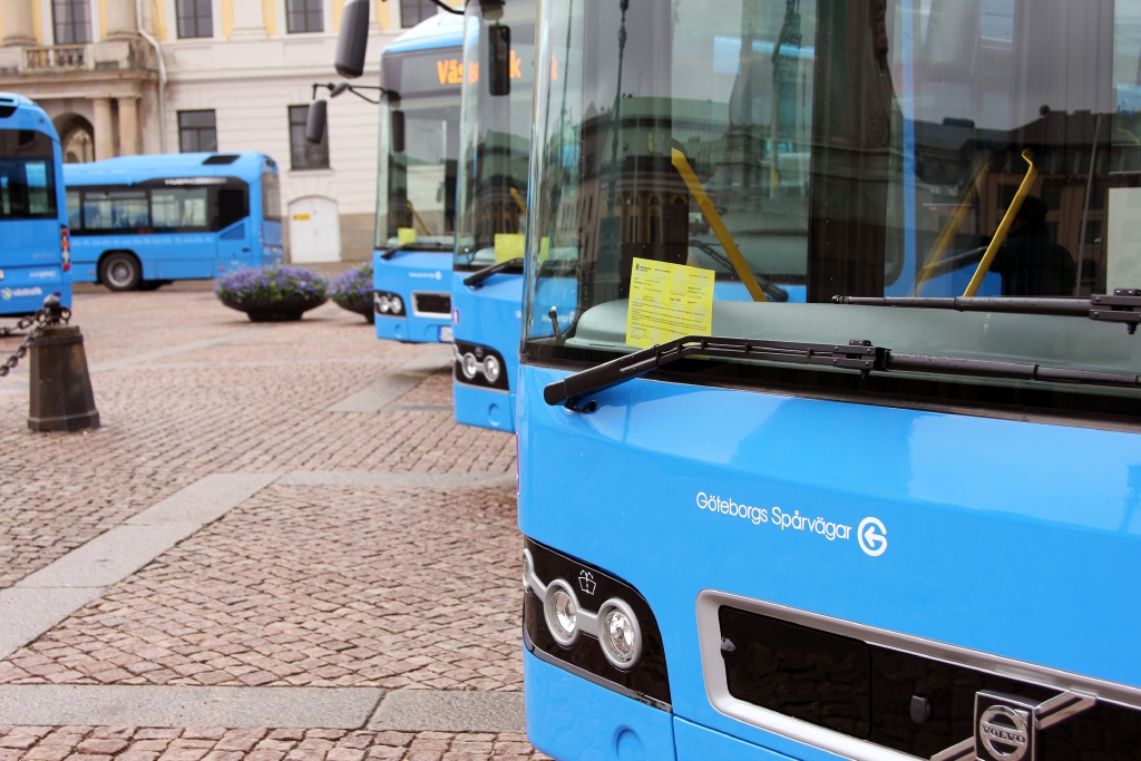 A huszonöt kocsi ünnepélyes átadása Göteborg főterén<br/>A képre kattintva galéria nyílik!<br/>(fotók: Volvo Bus Corporation)