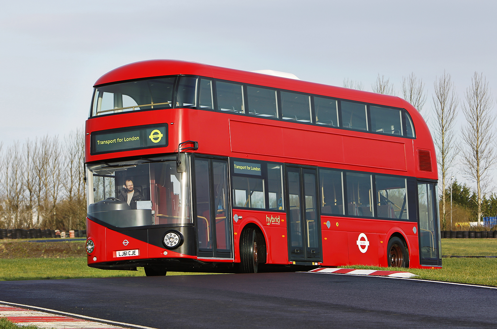New Bus for London - a képre kattintva galéria nyílik meg!<br>(fotók: autocar.co.uk)