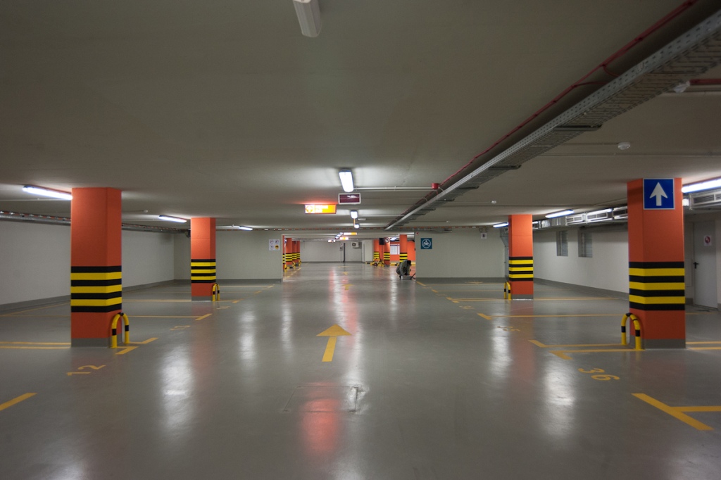 Összesen 98 autó parkolhat a tér alatt<br/>A képre kattintva galéria nyílik!<br/>(fotók: BKK)
