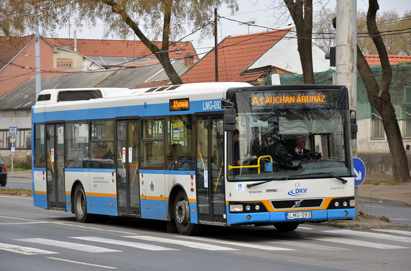 2014. január 1-jétől a két Auchan-járatot is a DKV közlekedteti Alfa Civis 12 típusú buszokkal<br>(fotó: Kovács Barnabás)