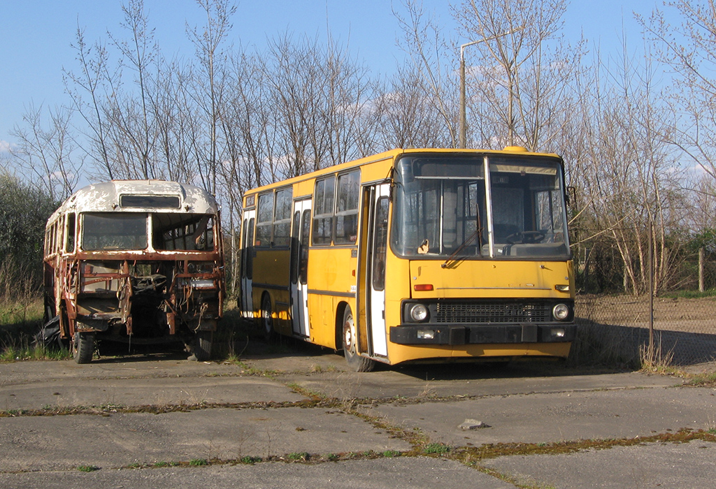 A BCC-146, 2014 márciusában Berettyóújfaluban – a Hajdú Volán utolsó Prága váltós busza volt. Mellette egy donor Ikarus 311 látható, amit annak idején a cég nosztalgiabuszának felújításához használtak fel