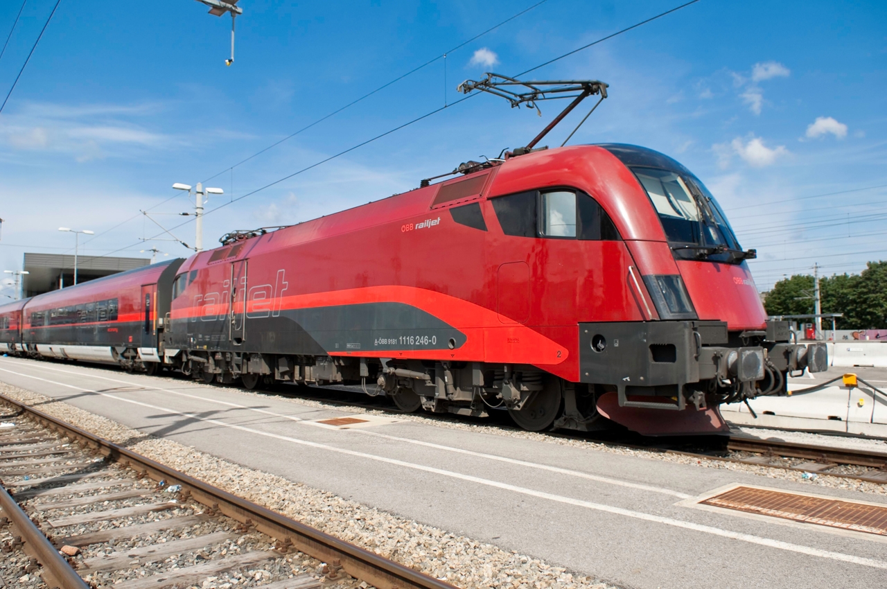 Új railjetekkel és eurocitykkel teszi teljessé az órás ütemet Budapest és Bécs között az ÖBB és a MÁV-Start (kép forrása: Siemens)
