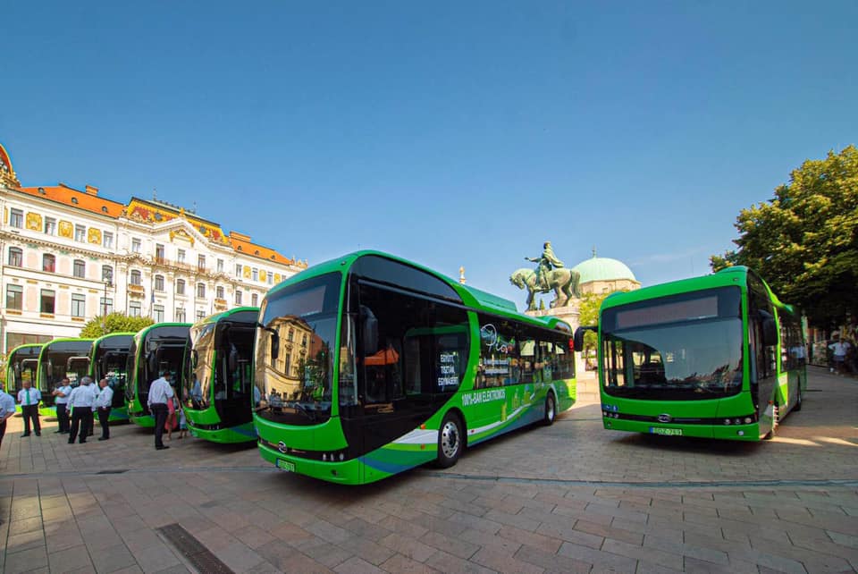 Átadták Pécs tíz új, elektromos BYD-autóbuszát