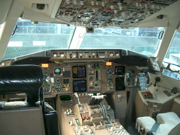Fedmérnők nélküli glass-cockpit: ma már ez a szokásos, normális