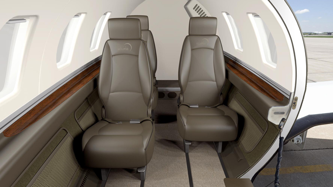 Négy utas kényelmes légitaxizásához is elég tágas a kabin