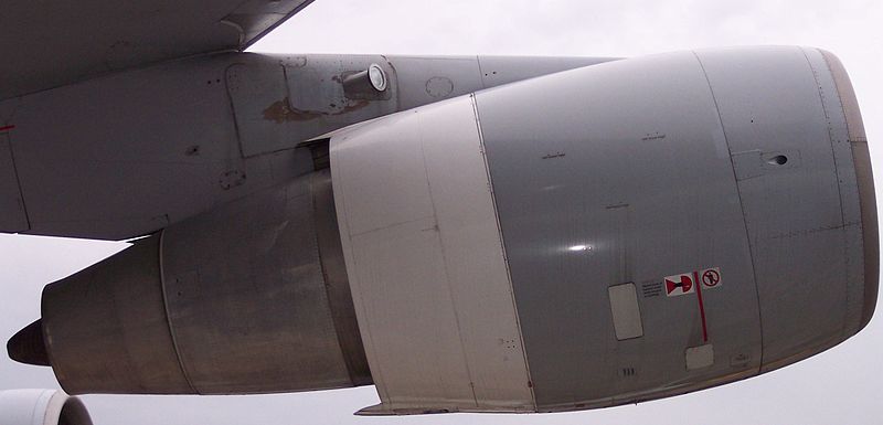 RB-211-es 747-esen: az eltört kompresszorlapátok szerencsére nem ütötték át a burkolatot