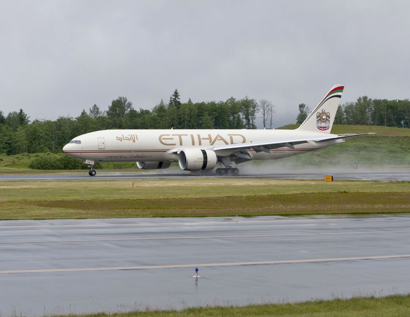 Két egyre kedveltebb teherszállító típus: a Boeing 777-ese...