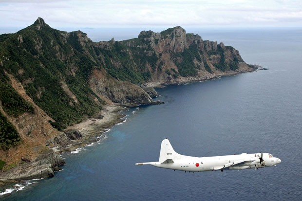 Japán tengerészeti járőrgép a vitatott szigetek felett