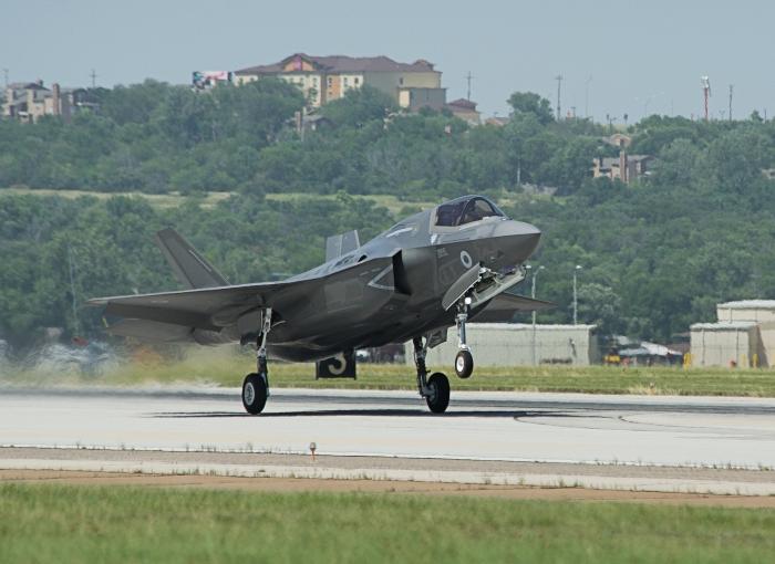 A 2011-ben elkészült BK-3 első átrepülése még gyári pilótával