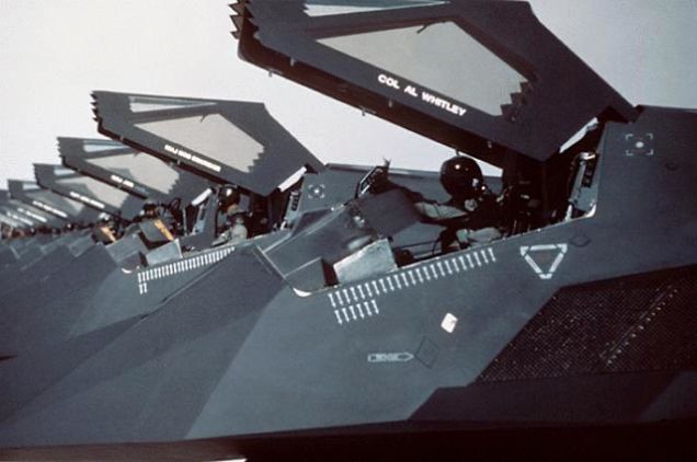Sok bombasziluett a kabintető alatt: bőven volt bevetésben része az F-117-eseknek