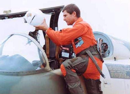 Franco Bonazzi, a szűzfelszállás pilótája