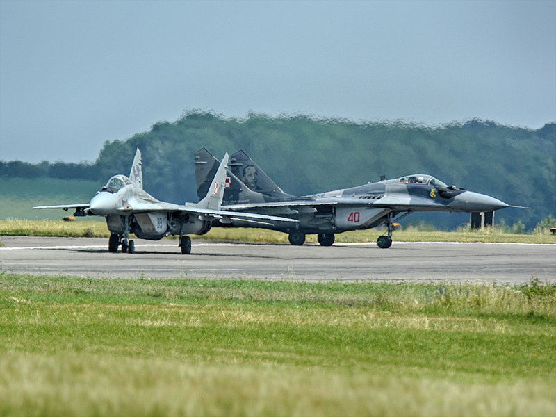 Fotózkodás a küszöbön: két lengyel MiG start előtt