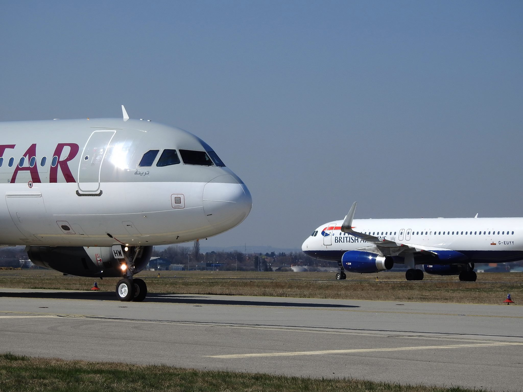 Mindkét légitársaság keskenytörzsű Airbus utasszállítókkal jár Budapestre