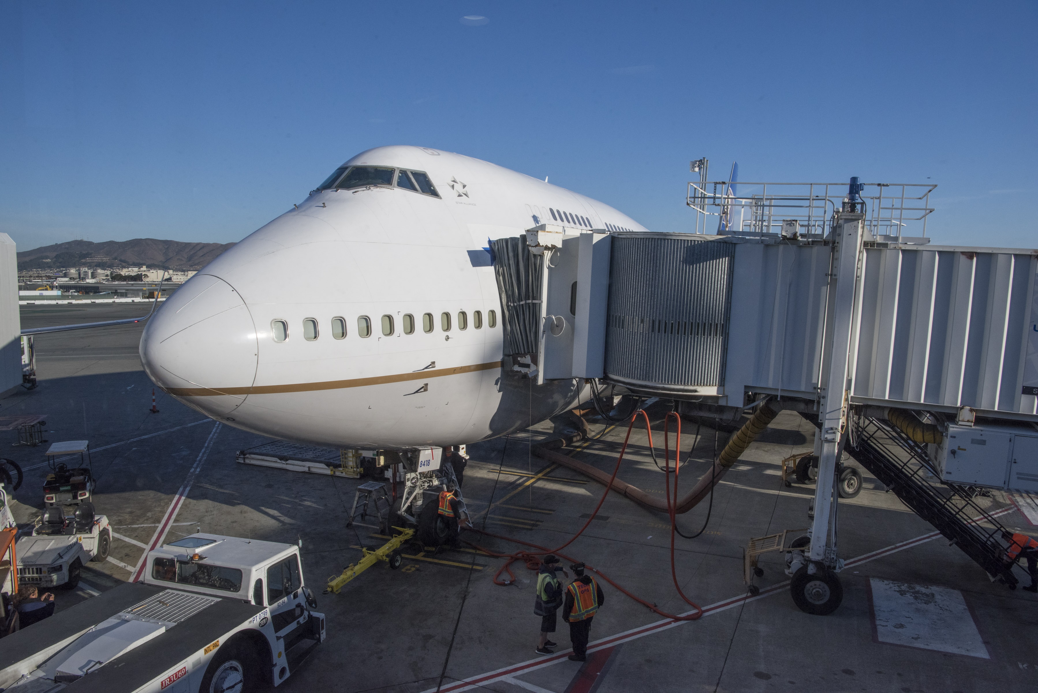 Indulás előtt a búcsújárat gépe (fotók: United Airlines)