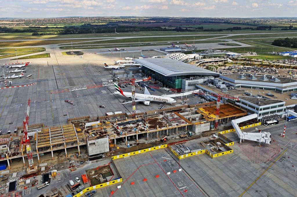 Készül és idén kész is lesz a B-móló (fotók: Budapest Airport)