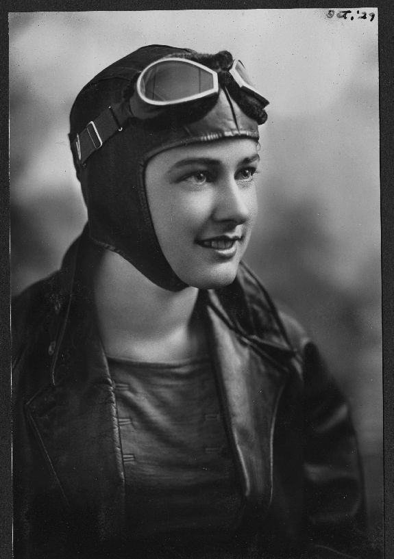 Az első amerikai közforgalmi pilóta: Helen Richey