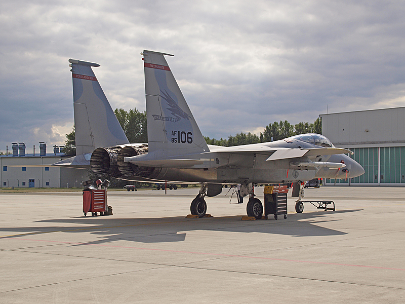 Egy közös gyakorlat: az F-15-ösök már lepróbálták a repteret (fotó: Kelecsényi István) 