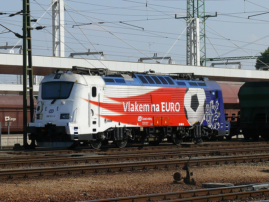 A Škoda által gyártott cseh 380-as sorozatú villamosmozdony Kelenföldön (fotó: Kemsei Zoltán)