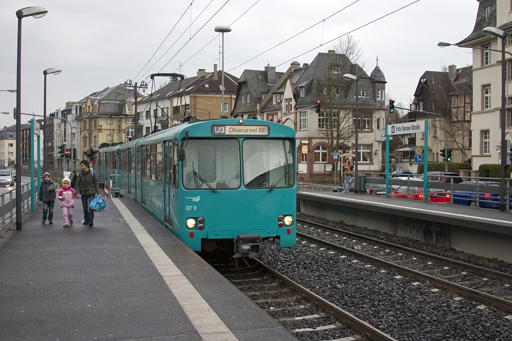 Stadtbahn-származék a frankfurti U2es sorozat is<br>(a külön nem jelölt felvételeket a szerző készítette)