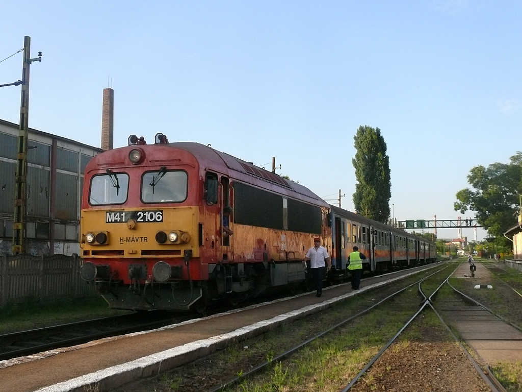 Az utolsó „végigmenő” vonat Kispesten<br>A képre kattintva fotógalériánkat láthatják