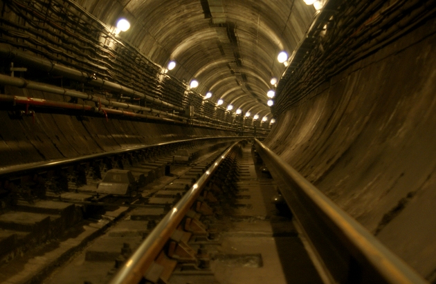A kettes metró alagútját, pályáját nemrég felújították. A rekonstrukció a hármas vonalra is ráférne<br>(fotó: Arnold Balázs)