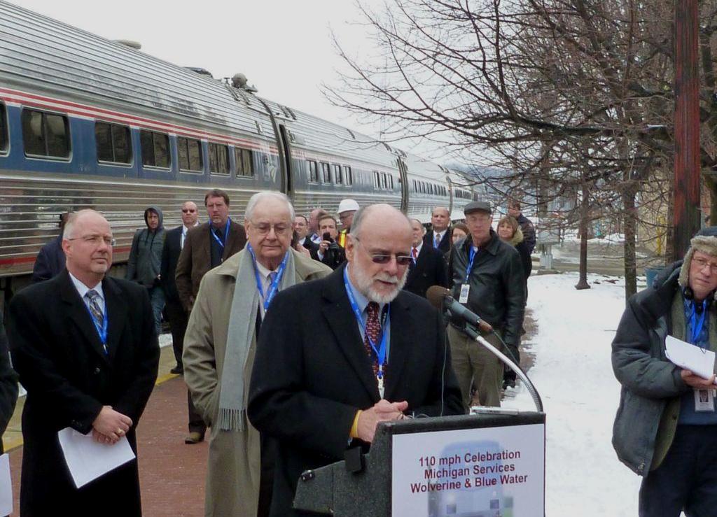 Tom Carper, az Amtrak igazgatótanácsának elnöke is beszédet mondott az indulás előtt</br>(forrás: Amtrak)