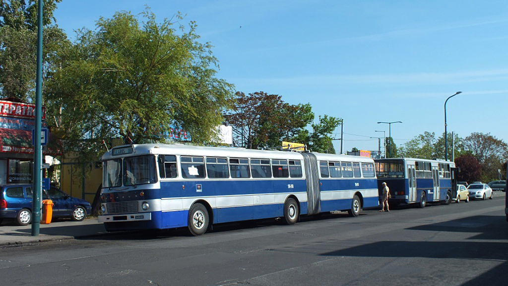 Ikarus 180-as az 1-es busz régi végállomásán április 28-án<br>A képre kattintva fotógaléria nyílik<br>(a külön nem jelölt felvételeket a szerző készítette)