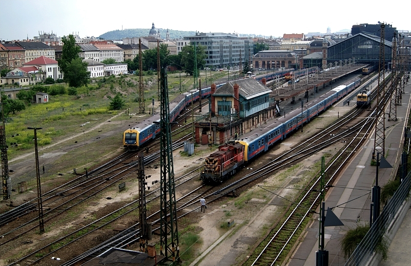 A Nyugatitól elvett terület parlagon hever; a vasútnak pedig hiányzik<br>(fotó: a szerző)