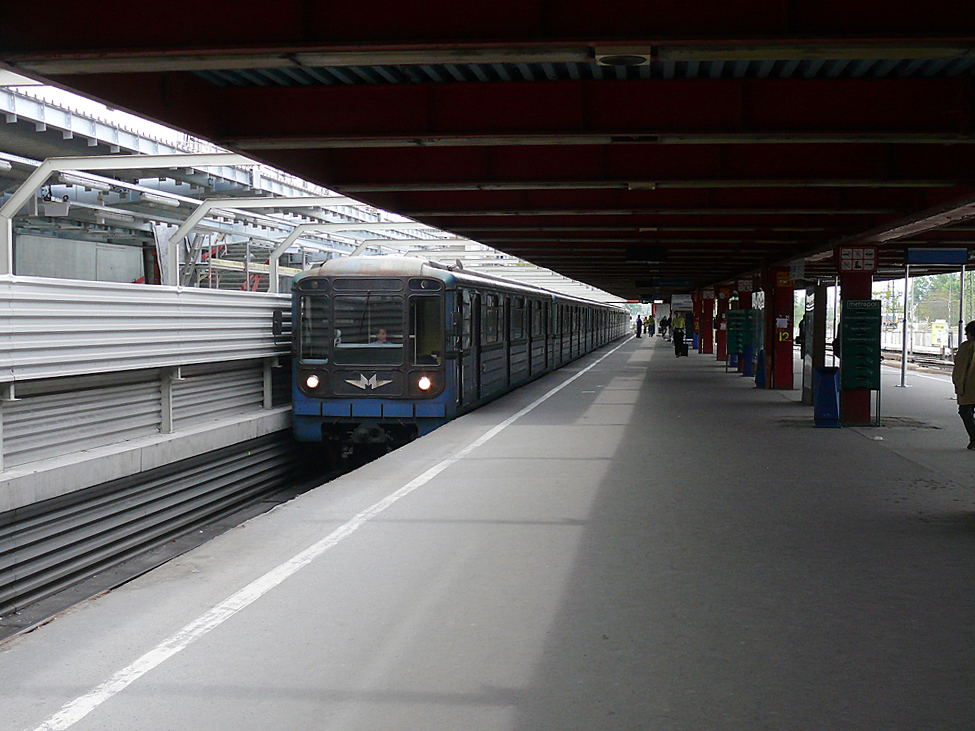 Mindezidáig az utolsó nagyberuházás a 3-as metró vonalán: Kőbánya-Kispest állomás felújítása. Igaz, egy bevásárlóközpont építéséhez kapcsolódott<br>(a szerző felvétele 2011 áprilisában készült)