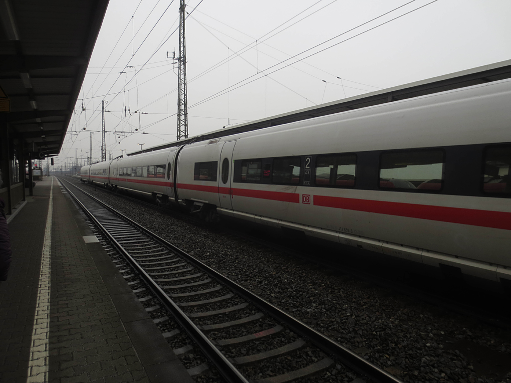 A Bécs felől érkező ICE Plattling állomáson