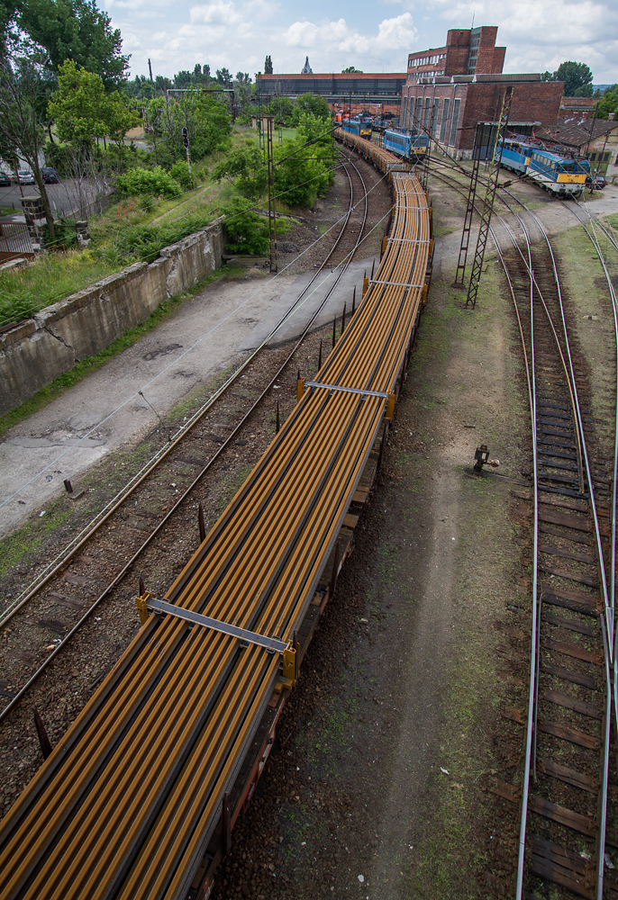 A pályafelújításhoz rendelt sínek érkezése a ferencvárosi pályaudvarra 2013-ban<br>(fotó: Vörös Attila)