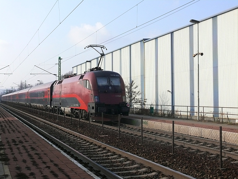 Túl sok vonat megy Bécsbe?