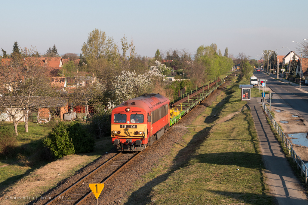 Úton a sínek Ócsára – a vonatot a 106-os Csörgő továbbította<br>A képre kattintva galéria nyílik!<br>(fotók és videó: Vörös Attila)