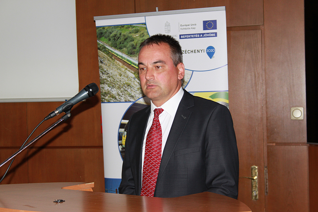 ...és Kövesdi Szilárd, a GYSEV vezérigazgatója a soproni sajtótájékoztatón