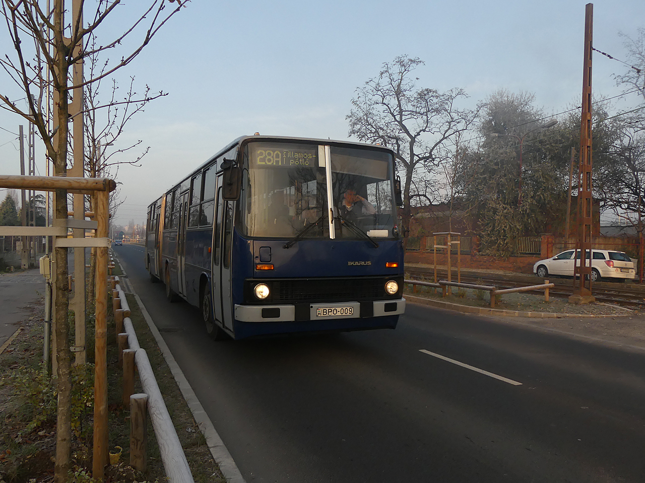A Maglódi úton pótlóbusz jár. A képre kattintva galéria nyílik (a szerző felvételei)