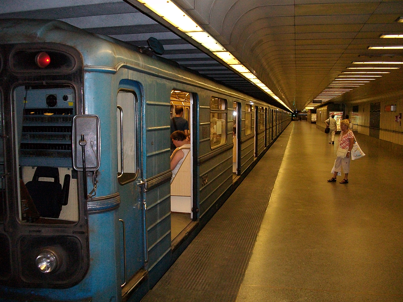 A megújult Újpest-Városkapu állomáson láthatunk-e még régi szerelvényeket?<br>(forrás: wikipedia)