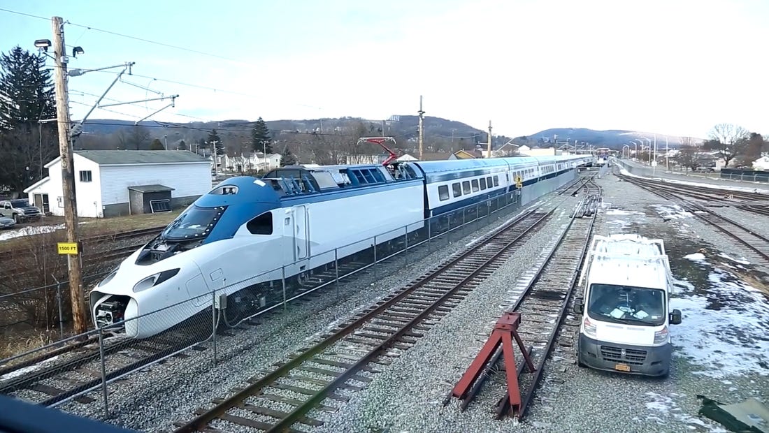Elkészült az Amtrak első új, Alstom-gyártású Acela-szerelvénye (fotó: Amtrak)