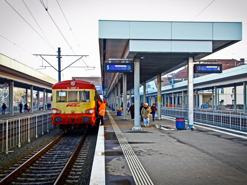 Arad vasútállomása három és fél év alatt újult meg. A képre kattintva geléria nyílik (fotók: Railway Gazette)